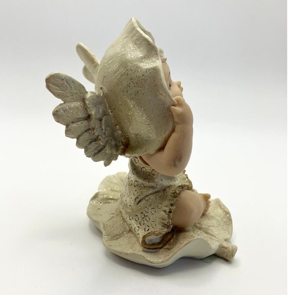 Vintage Baby Angel Figurine with‎ Wings Sitting on Leaf Base - Picture 5 of 6